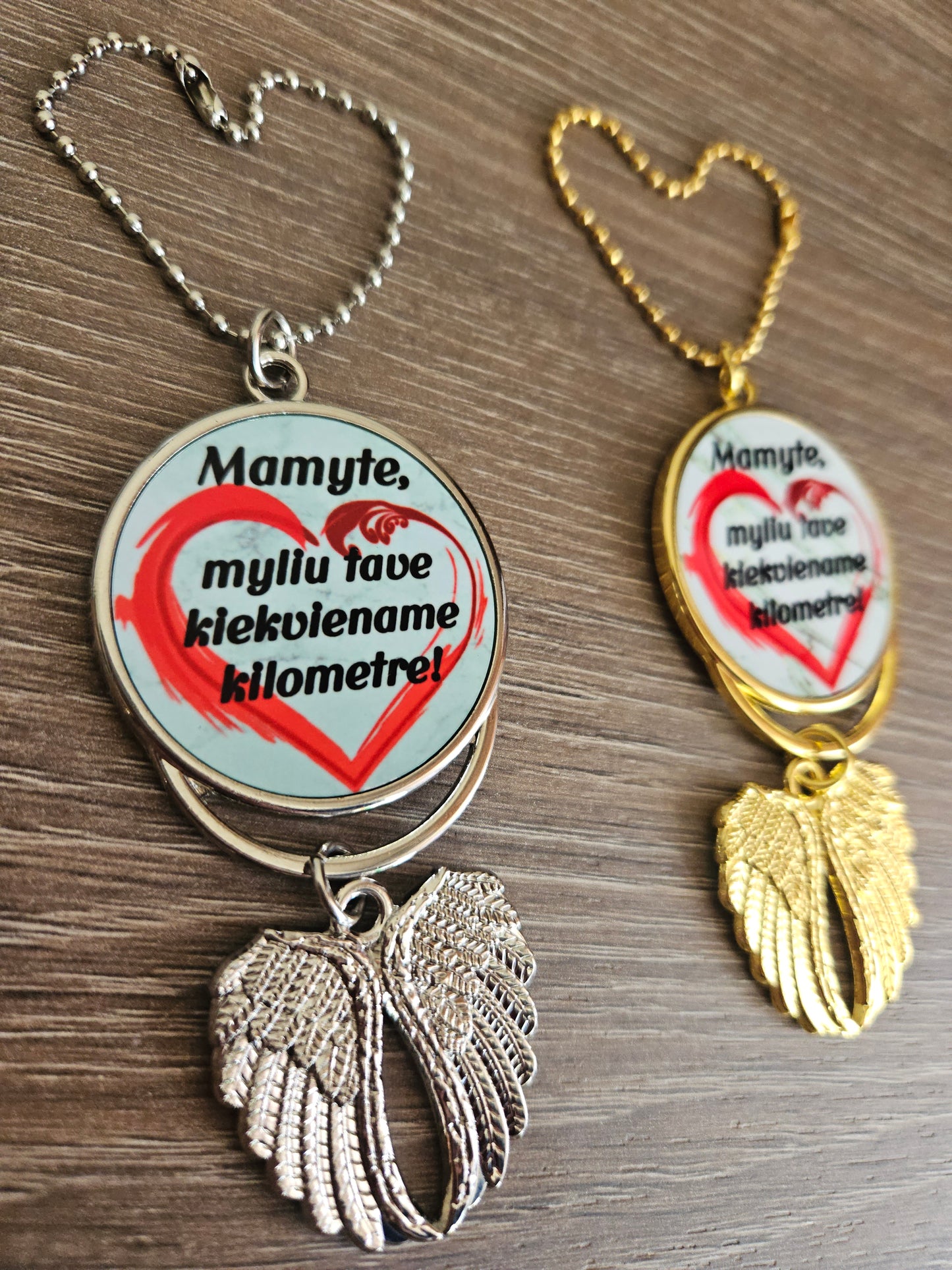 Pakabukas automobiliui „Mamytei“ su angelo sparnais