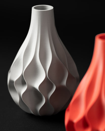 Moderni interjero vaza „Abyssal“ su išskirtiniu dizainu