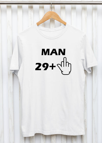 Marškinėliai „Man 30“ – priekinė pusė su minimalistiniu gimtadienio tekstu